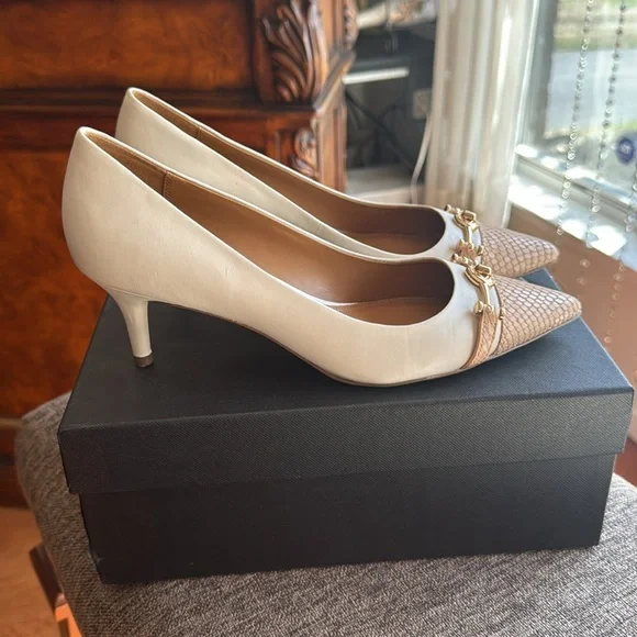 Coach shoes with 2.5” heel - Picture 3 of 7